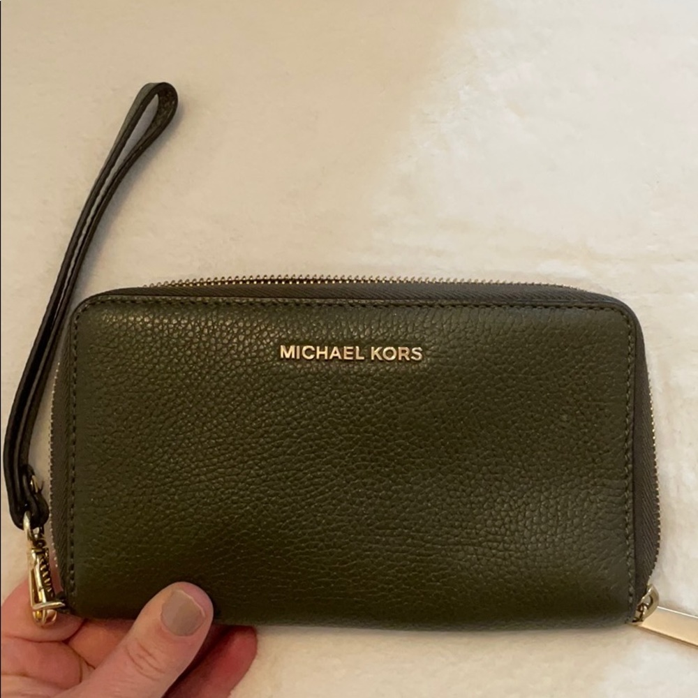MK wristlet